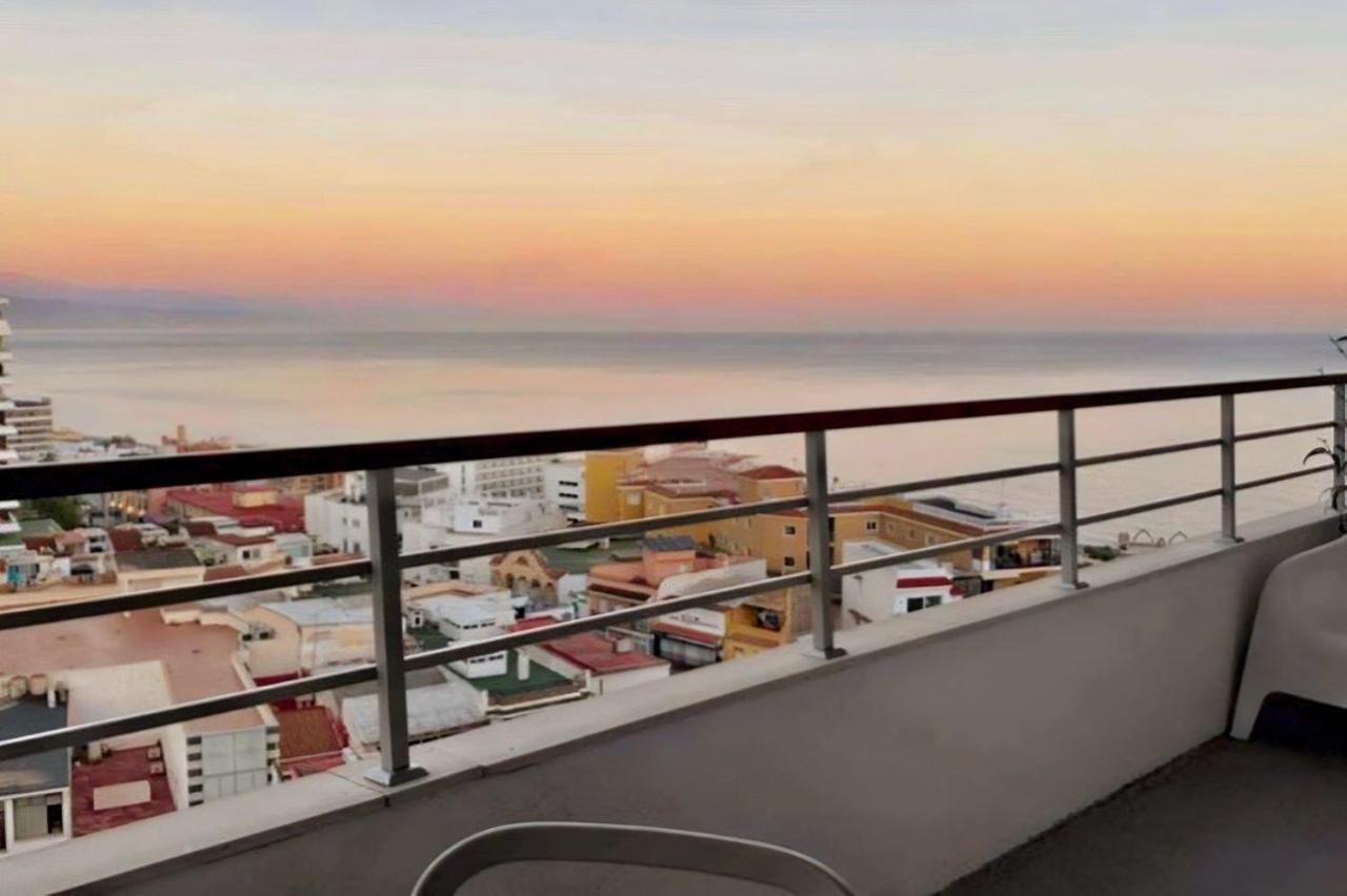 Oasis Sea & Sky - La Nogalera Apartment ตอร์เรโมลิโนส ภายนอก รูปภาพ